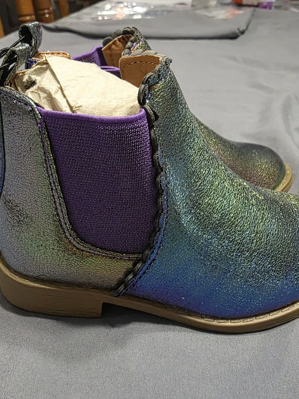 Kids Iridescent Chelsea Boots with Purple Elastic